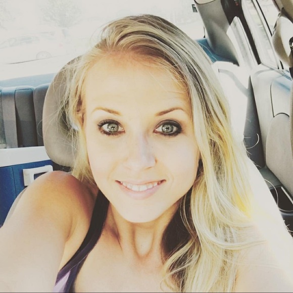 Hi!  👋 - Picture 2 of 4